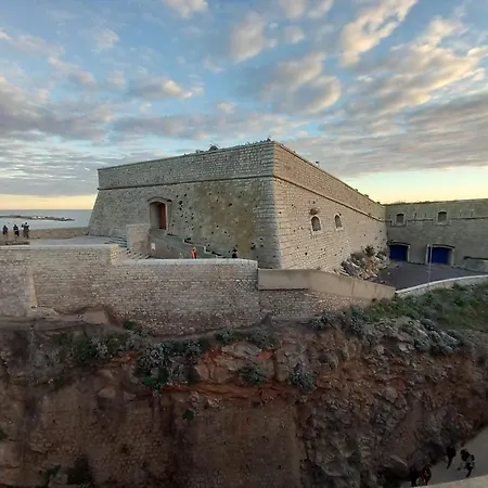 T3 Vue - Terrasse Couverte, Piscine, Parking, Proche Du Centre Ville.
