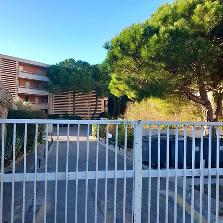 Apartamento T3 Vue - Terrasse Couverte, Piscine, Parking, Proche Du Centre Ville.