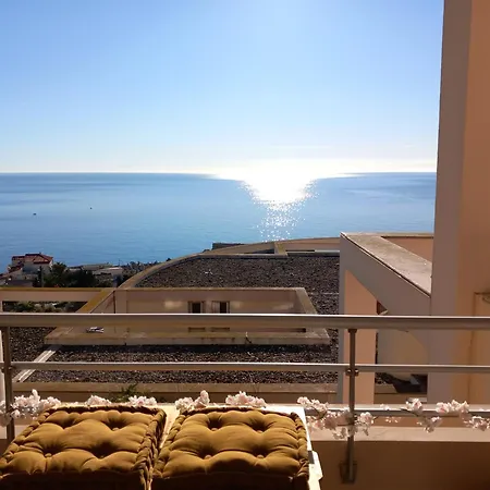 Apartamento T3 Vue - Terrasse Couverte, Piscine, Parking, Proche Du Centre Ville.