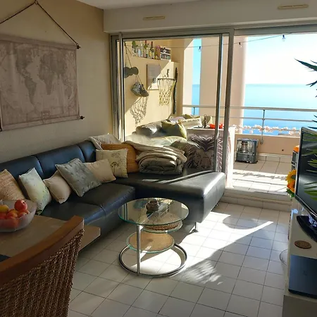 Apartamento T3 Vue - Terrasse Couverte, Piscine, Parking, Proche Du Centre Ville. *