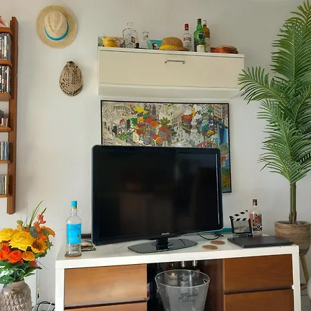 Apartamento T3 Vue - Terrasse Couverte, Piscine, Parking, Proche Du Centre Ville. *