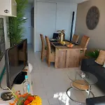 T3 Vue - Terrasse Couverte, Piscine, Parking, Proche Du Centre Ville. Apartment