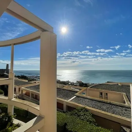 Lejlighed T3 Vue - Terrasse Couverte, Piscine, Parking, Proche Du Centre Ville.