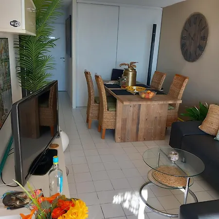 T3 Vue - Terrasse Couverte, Piscine, Parking, Proche Du Centre Ville. Apartment