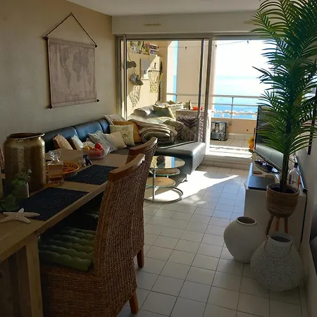 Lejlighed T3 Vue - Terrasse Couverte, Piscine, Parking, Proche Du Centre Ville.