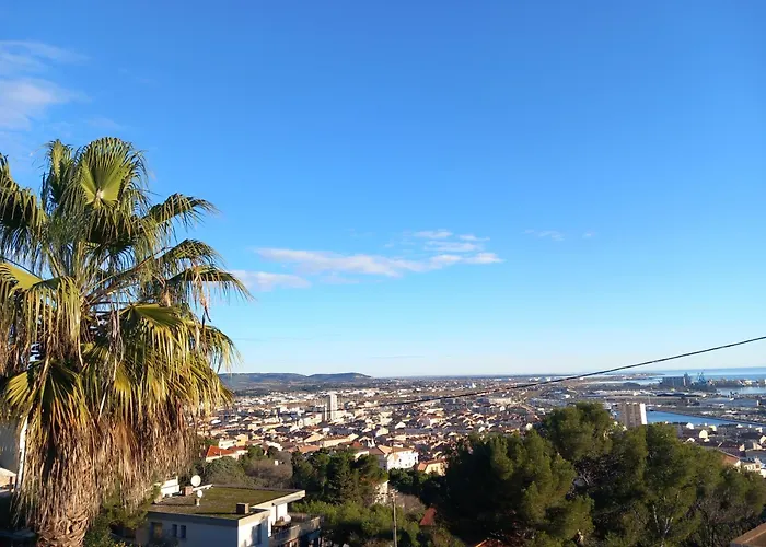 Апартаменты T3 Vue - Terrasse Couverte, Piscine, Parking, Proche Du Centre Ville. Сет