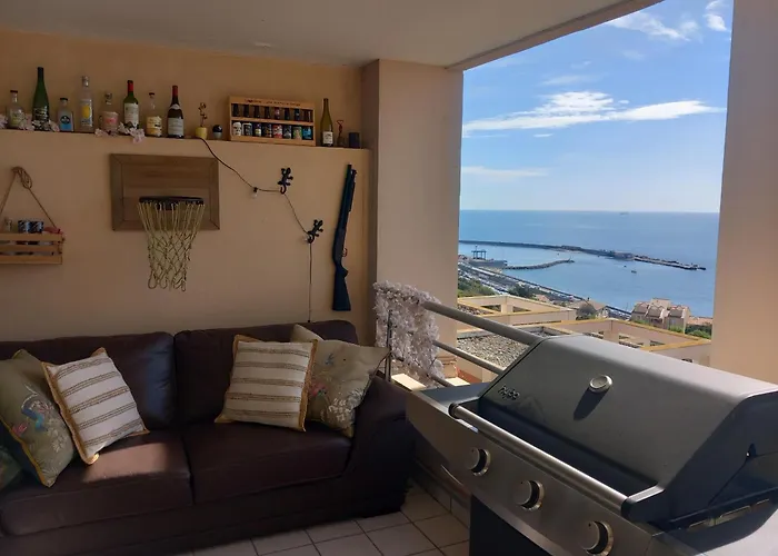 Апартаменты T3 Vue - Terrasse Couverte, Piscine, Parking, Proche Du Centre Ville. *