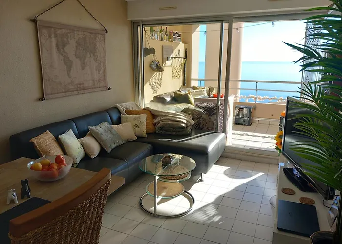 Апартаменты T3 Vue - Terrasse Couverte, Piscine, Parking, Proche Du Centre Ville. *